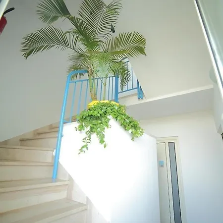 Apartment In Mit Terrasse